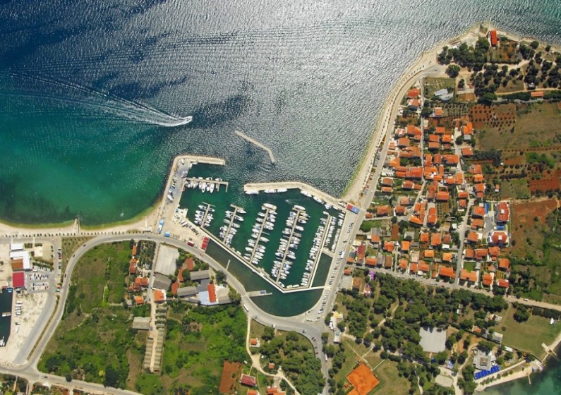 Bavaria 46 Cruiser - Yacht Charter Sailica