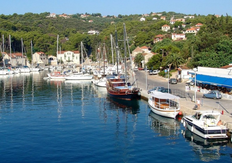 Oceanis 46.1 - Yacht Charter Sailica