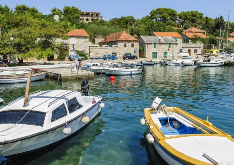 Oceanis 46.1 - Yacht Charter Sailica