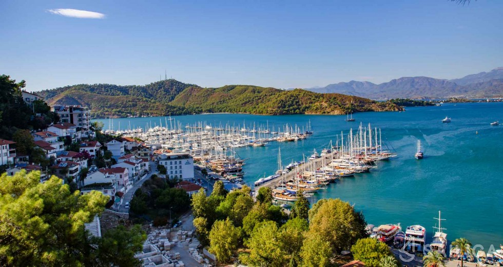 Oceanis 46.1 - Yacht Charter Sailica