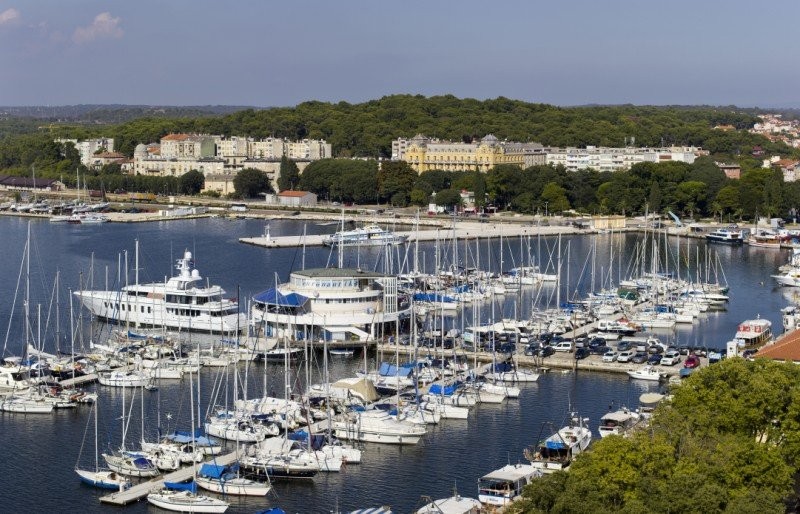 Hanse 348 - Yacht Charter Sailica