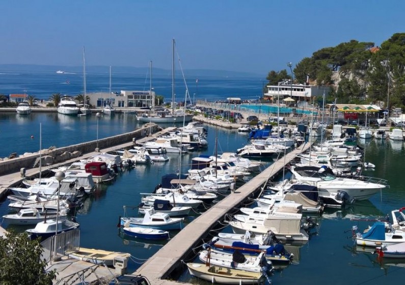 Leut - Yacht Charter Sailica