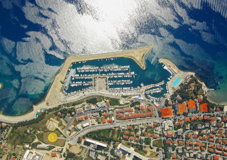 Leut - Yacht Charter Sailica