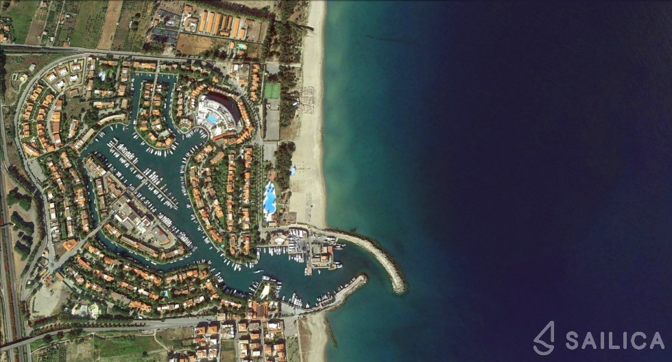 Bali 4.6 - Yacht Charter Sailica