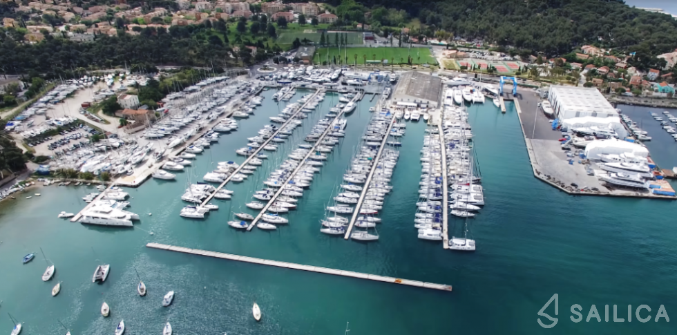 Dufour 390 Grand Large - Yacht Charter Sailica