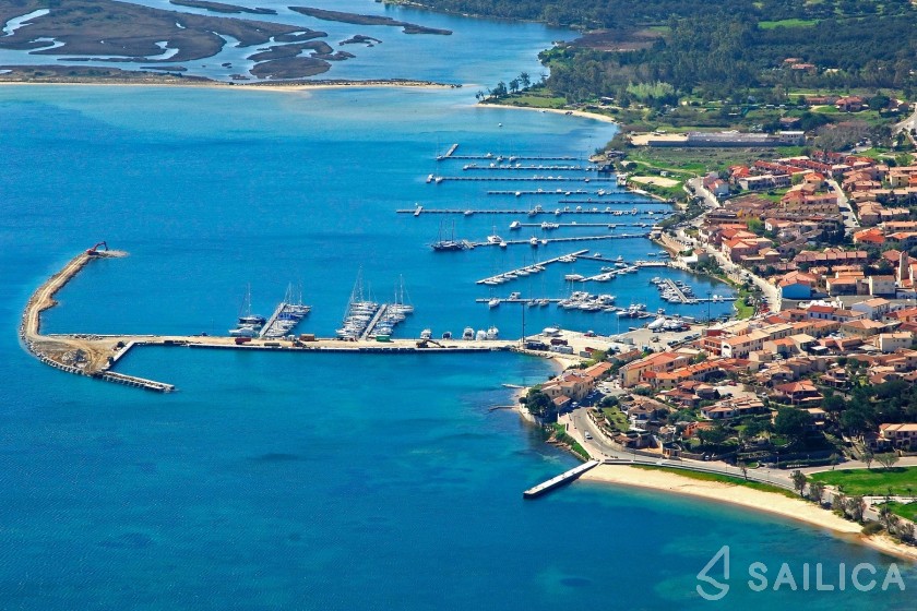 Oceanis 35.1 - Yacht Charter Sailica