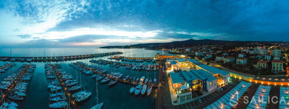 Bavaria 38 Match - Yacht Charter Sailica