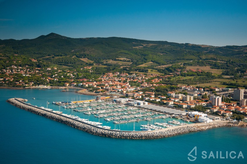 Bavaria 38 Match - Yacht Charter Sailica