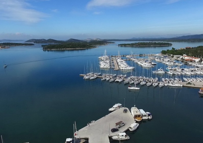 Bavaria 41 Cruiser - Yacht Charter Sailica