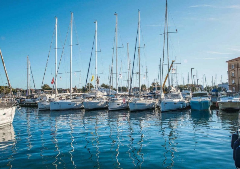 Bavaria 37 Cruiser - Yacht Charter Sailica