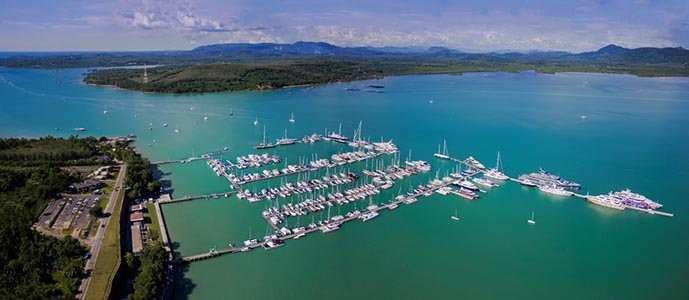Oceanis 323 Clipper - Yacht Charter Sailica