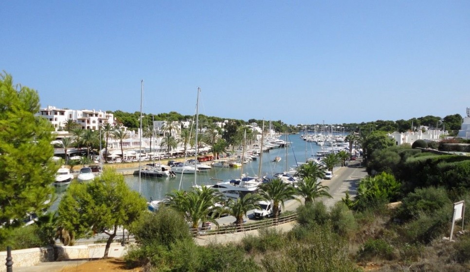 Oceanis 46.1 - Yacht Charter Sailica