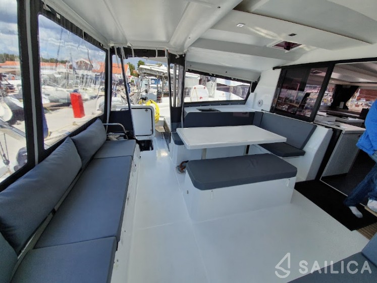 Astréa 42 - Yacht Charter Sailica
