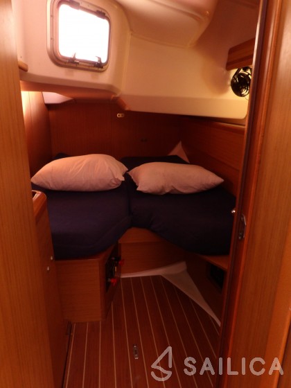 Sun Odyssey 44 i - Yacht Charter Sailica