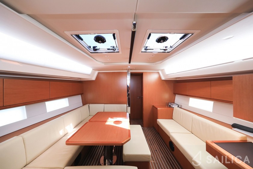 Bavaria C45 Style - Yacht Charter Sailica