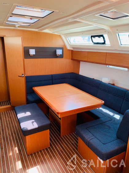 Bavaria 46 Cruiser - Yacht Charter Sailica
