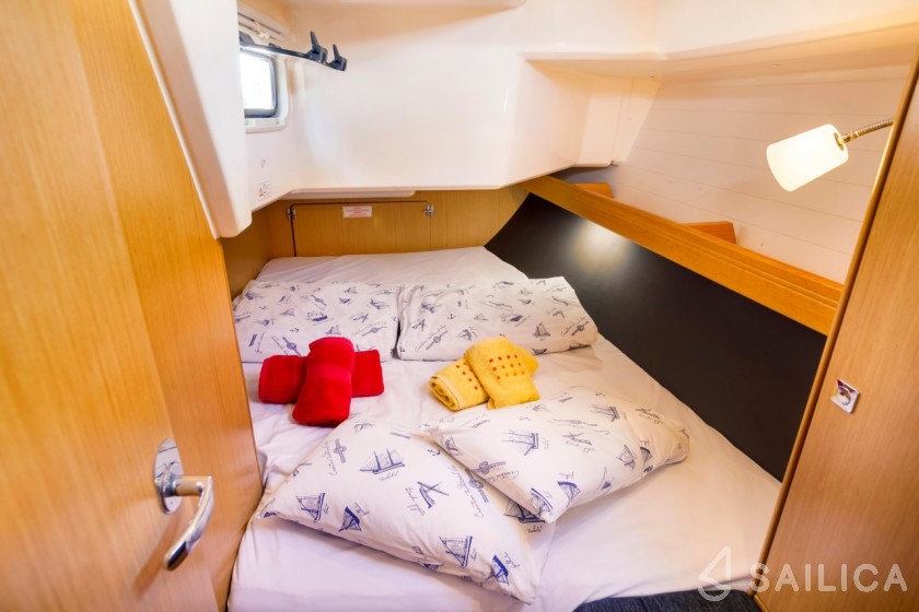 Bavaria 37 Cruiser - Yacht Charter Sailica