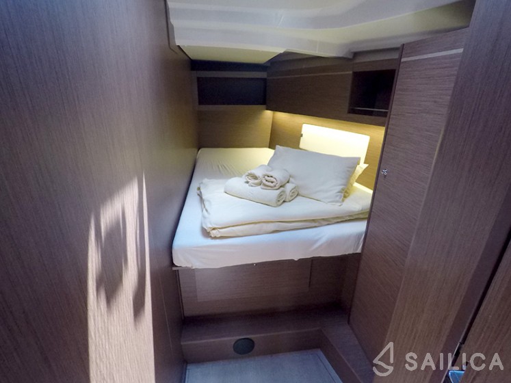 Oceanis 46.1 - Yacht Charter Sailica