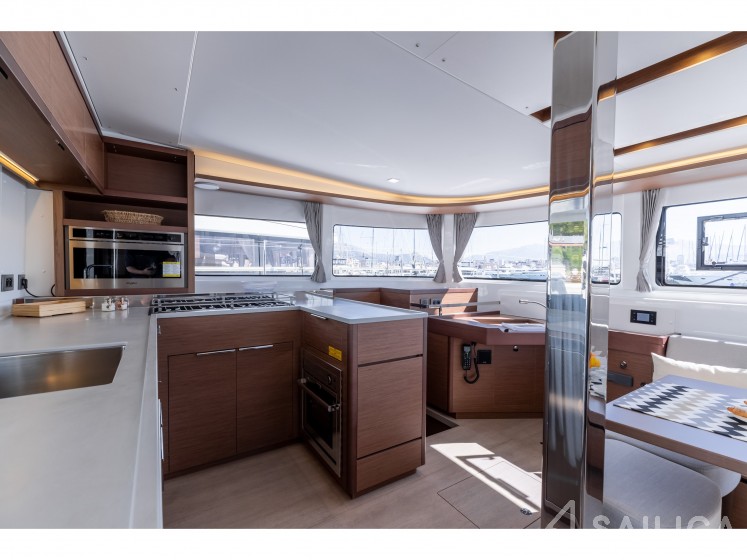 Lagoon 46  - Yacht Charter Sailica