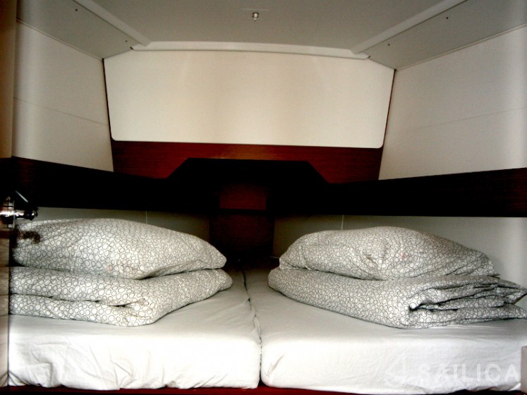 Sun Odyssey 349 - Yacht Charter Sailica