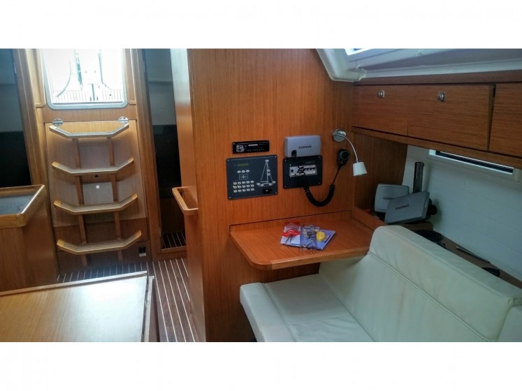 Bavaria 37 Cruiser - Yacht Charter Sailica
