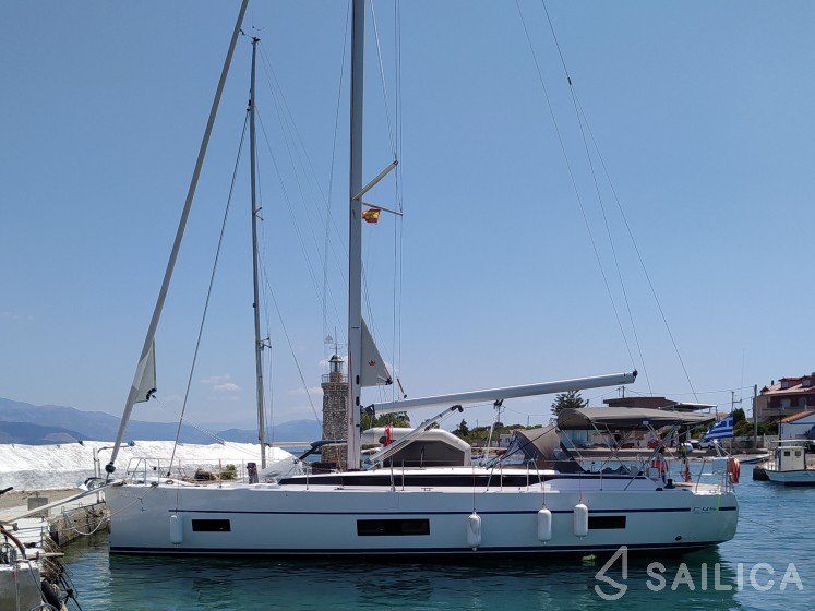 Bavaria C45 - Yacht Charter Sailica