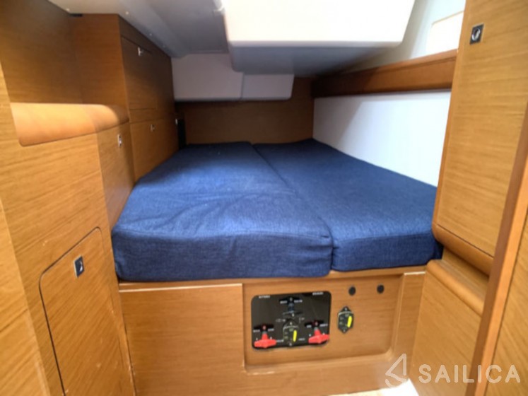 Sun Odyssey 519 - Yacht Charter Sailica