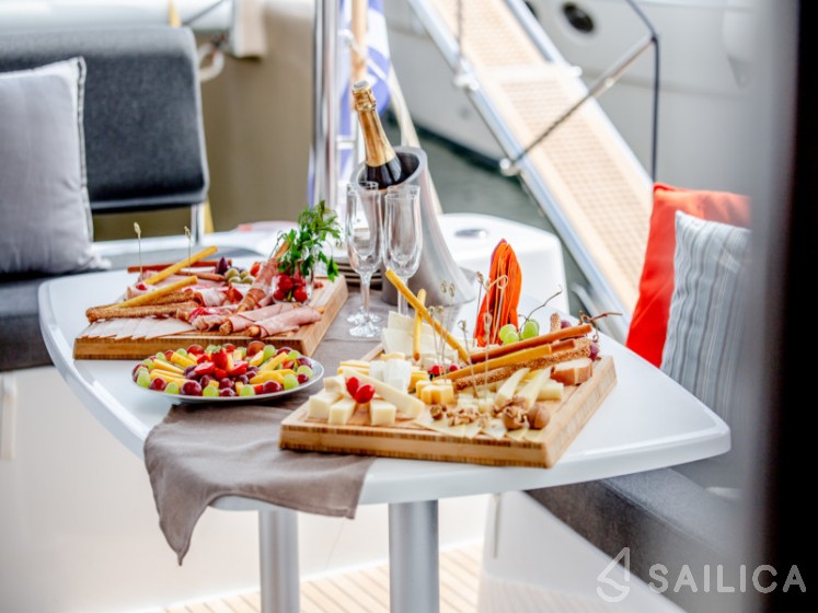 Lagoon 46  - Yacht Charter Sailica
