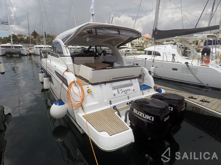Leader 33 - Yacht Charter Sailica