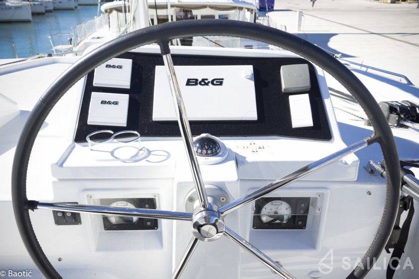 Lagoon 450 - Yacht Charter Sailica