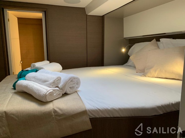 Bali 5.4. - Yacht Charter Sailica