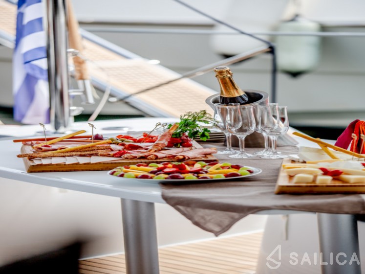 Lagoon 46  - Yacht Charter Sailica