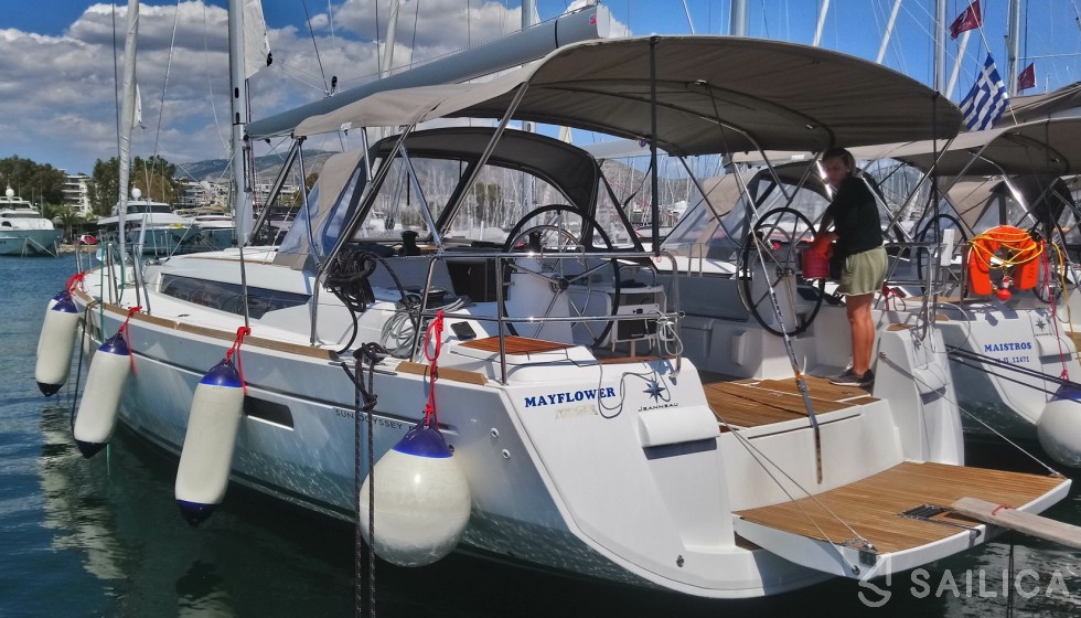 Sun Odyssey 519 - Yacht Charter Sailica