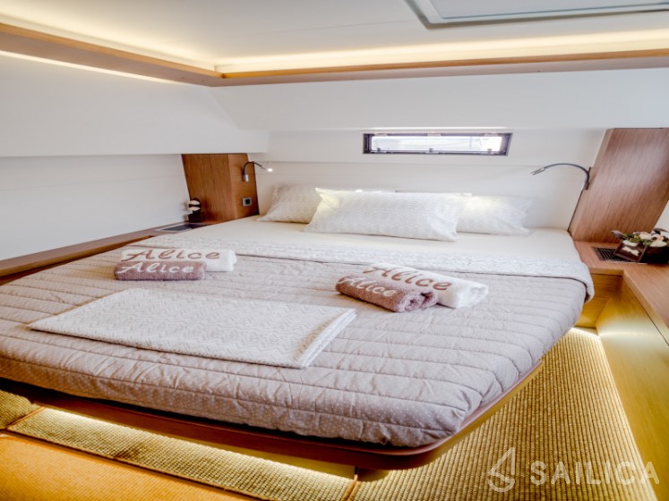Lagoon 46  - Yacht Charter Sailica