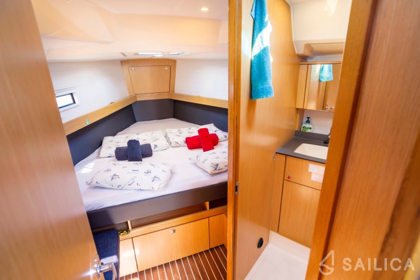 Bavaria 41 Cruiser - Yacht Charter Sailica