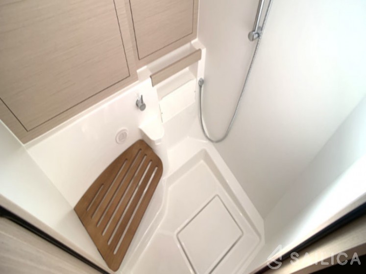 Oceanis 51.1 - Yacht Charter Sailica