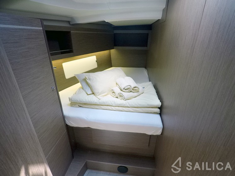 Oceanis 46.1 - Yacht Charter Sailica