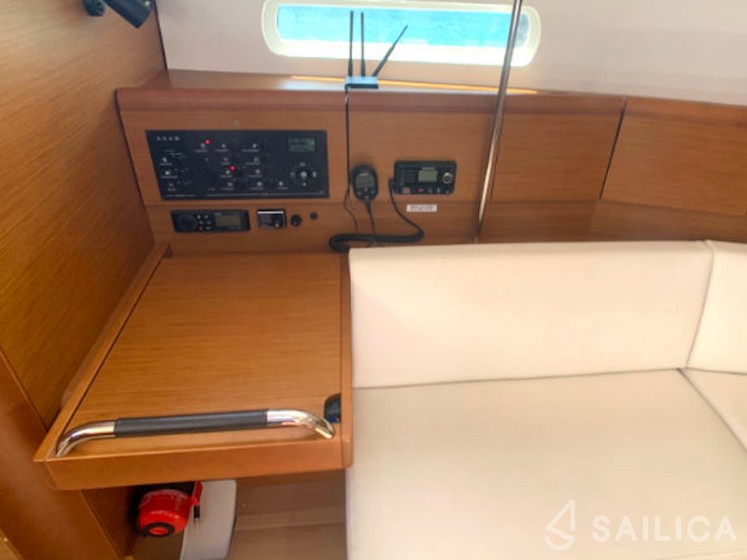 Sun Odyssey 389 - Yacht Charter Sailica