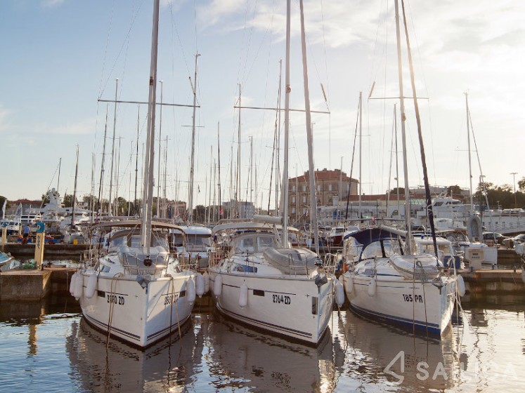 Bavaria Cruiser 37 - Yacht Charter Sailica