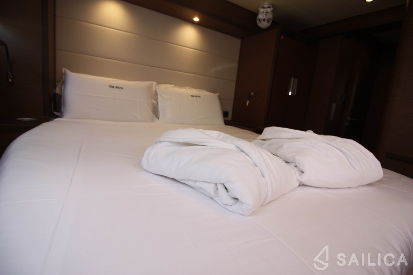 Lagoon 620 - Yacht Charter Sailica