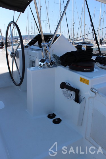 Lagoon 450 - Yacht Charter Sailica
