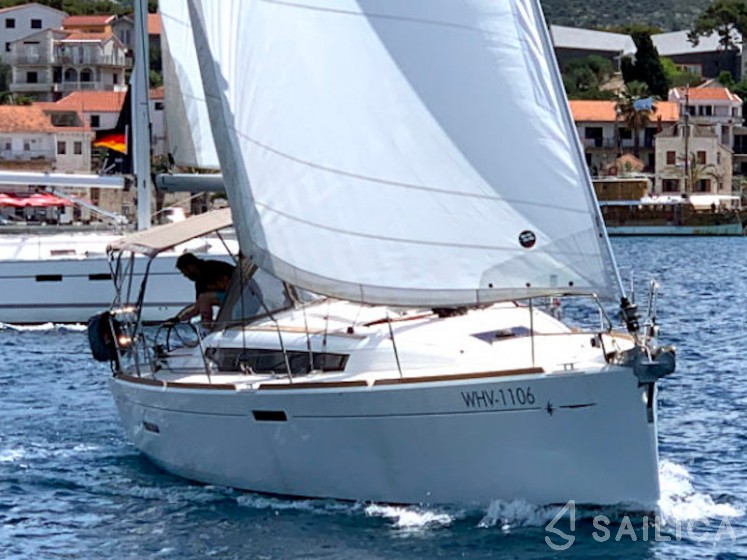 Sun Odyssey 389 - Yacht Charter Sailica
