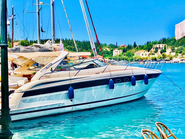 Bavaria 42 HT - Yacht Charter Sailica