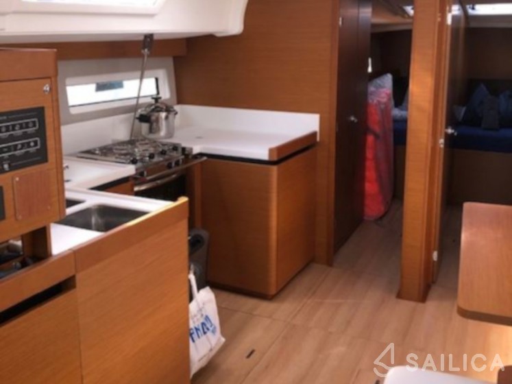 Sun Odyssey 490 - Yacht Charter Sailica
