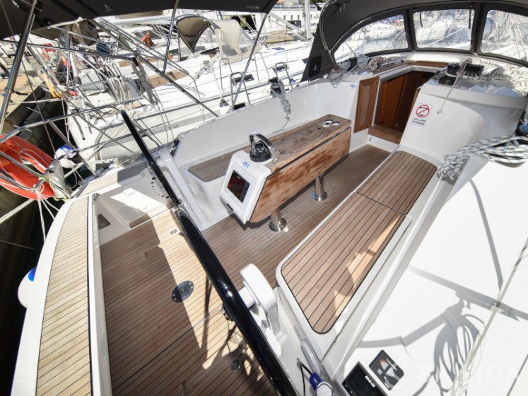 Bavaria 41 Cruiser - Yacht Charter Sailica