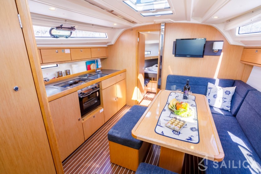 Bavaria 41 Cruiser - Yacht Charter Sailica