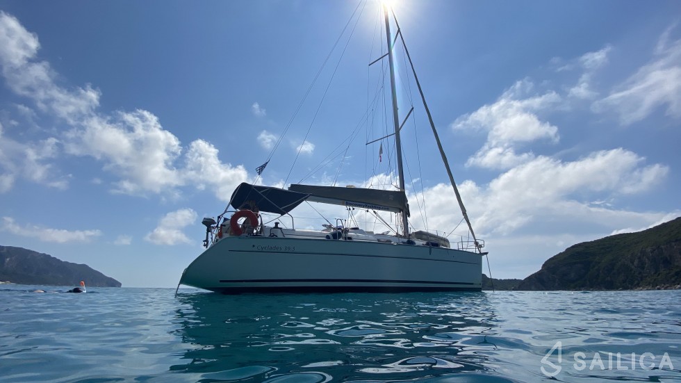 Cyclades 39.3 - Yacht Charter Sailica
