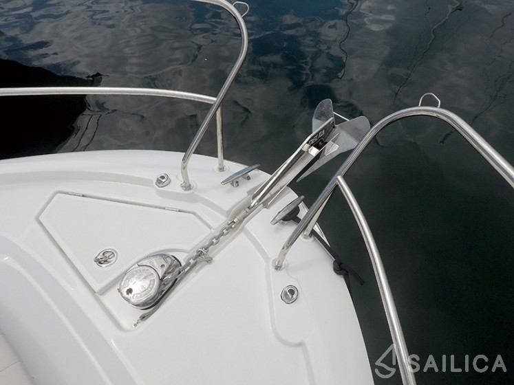 Leader 33 - Yacht Charter Sailica