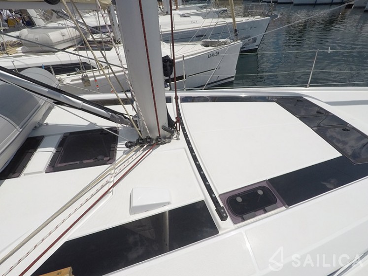 Oceanis 46.1 - Yacht Charter Sailica