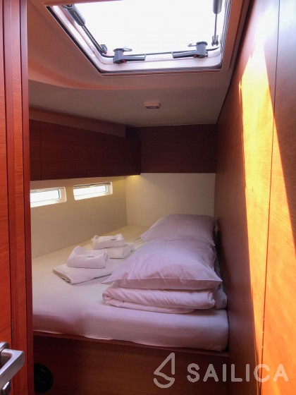 More 55 - Yacht Charter Sailica